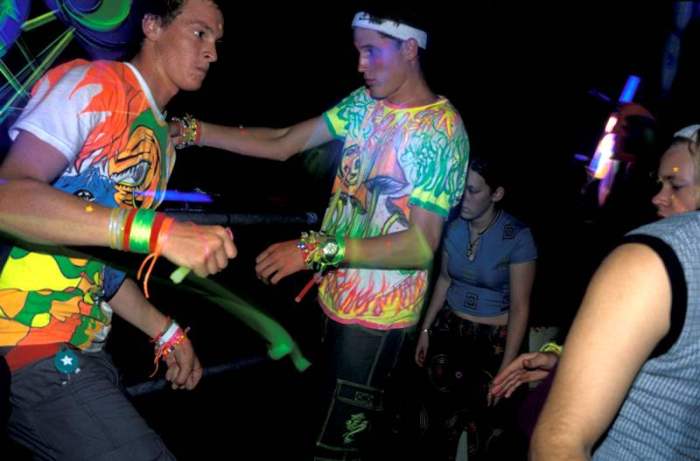 90s rave fashion men